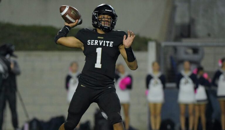 Servite 2021 Football Team Preview